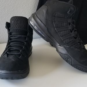 Nike Jordan Max Aura AQ9084-001 Size 10